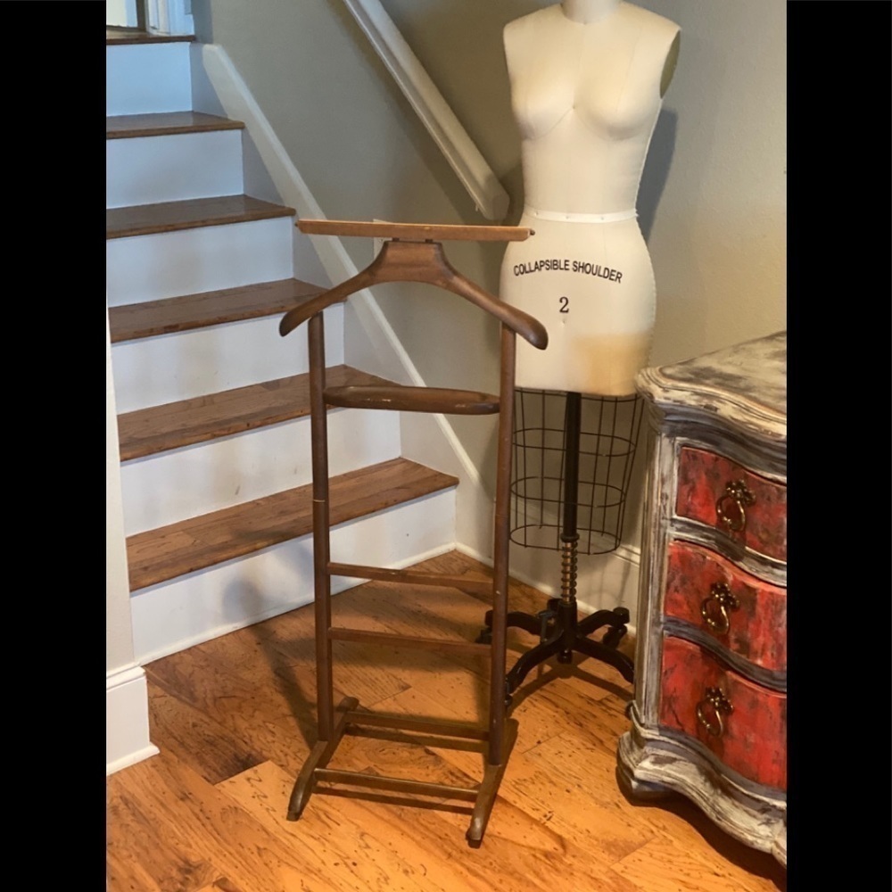 Amcrest Vintage Mid Century Wood Suit Valet​​​​​​​​​ - Picture 12 of 16
